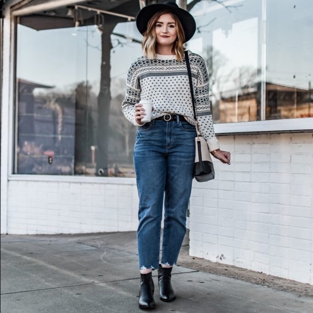 NWT AE mom jeans